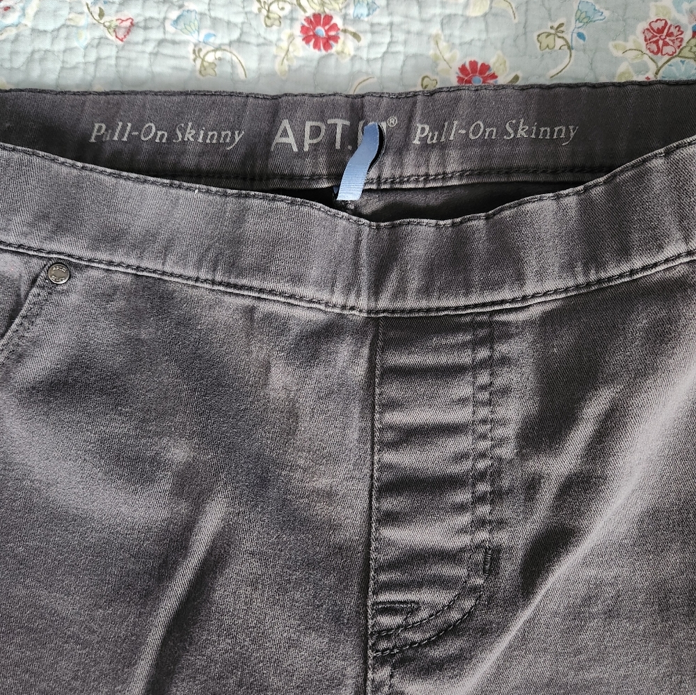 Women's skinny jeans